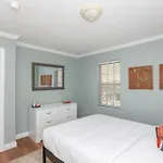 Sojourn Spacious Family Retreat With Fenced Backyard